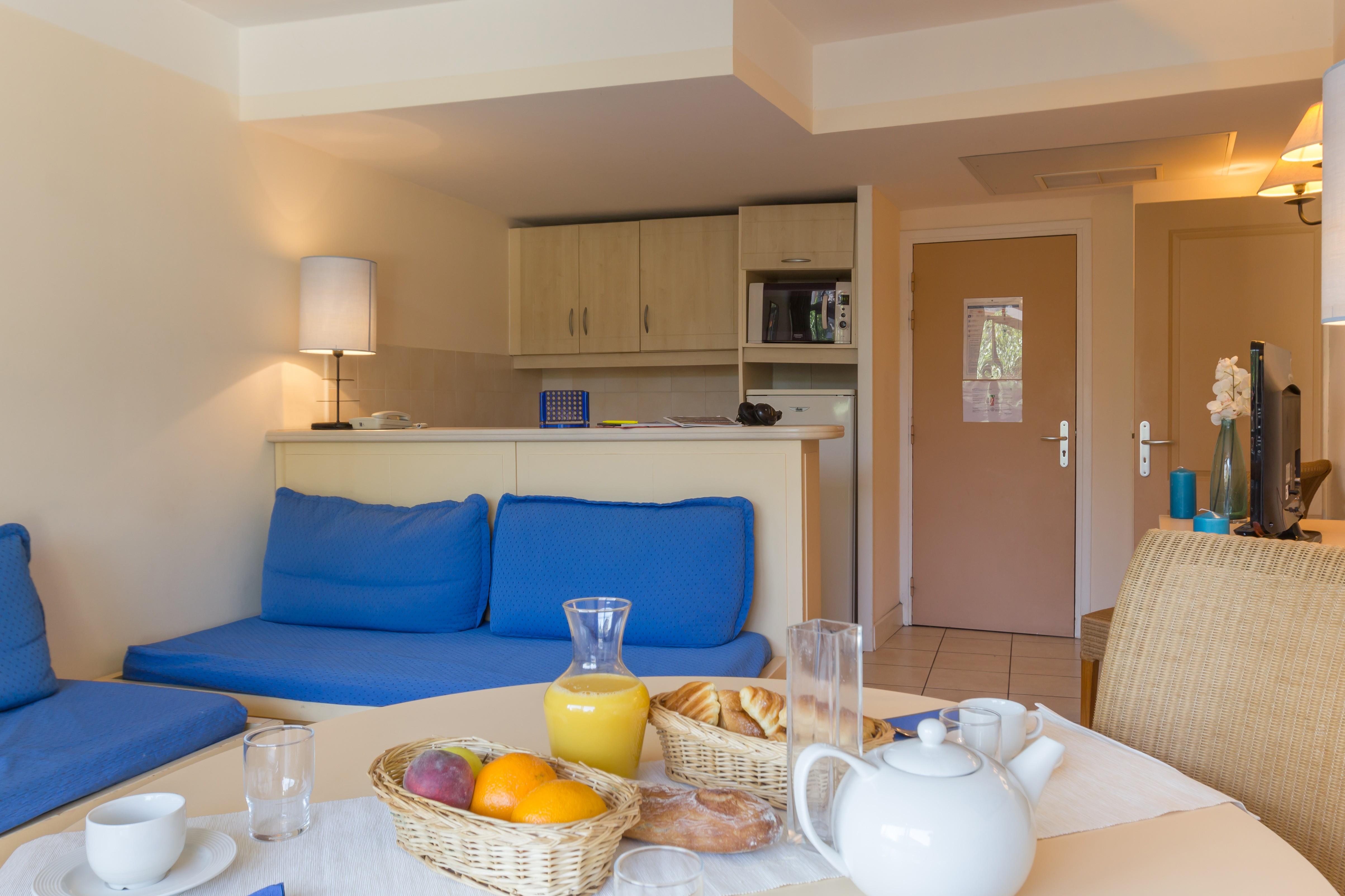 Résidence Pierre&Vacances Heliotel Marine Saint-Laurent-du-Var Extérieur photo