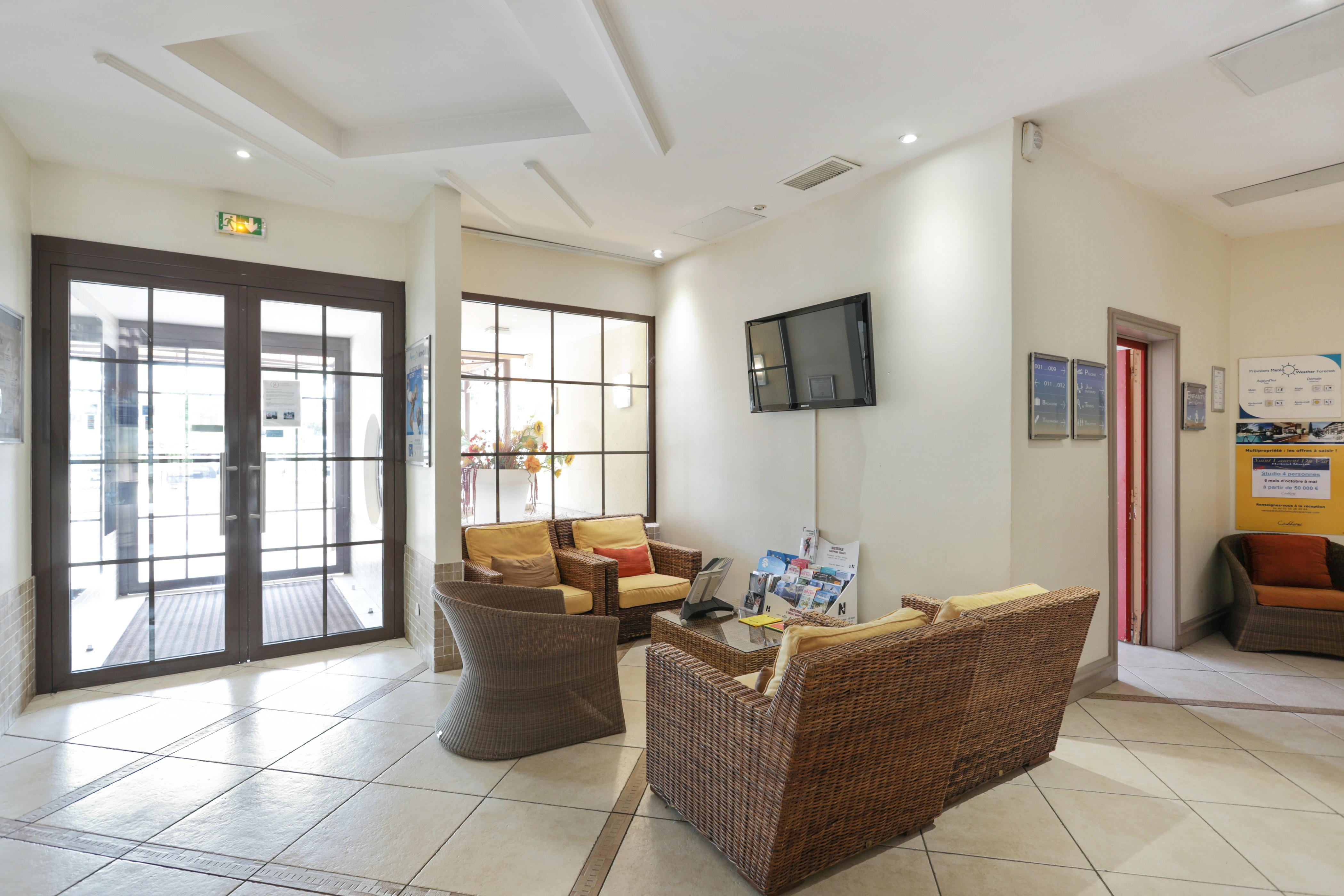 Résidence Pierre&Vacances Heliotel Marine Saint-Laurent-du-Var Extérieur photo