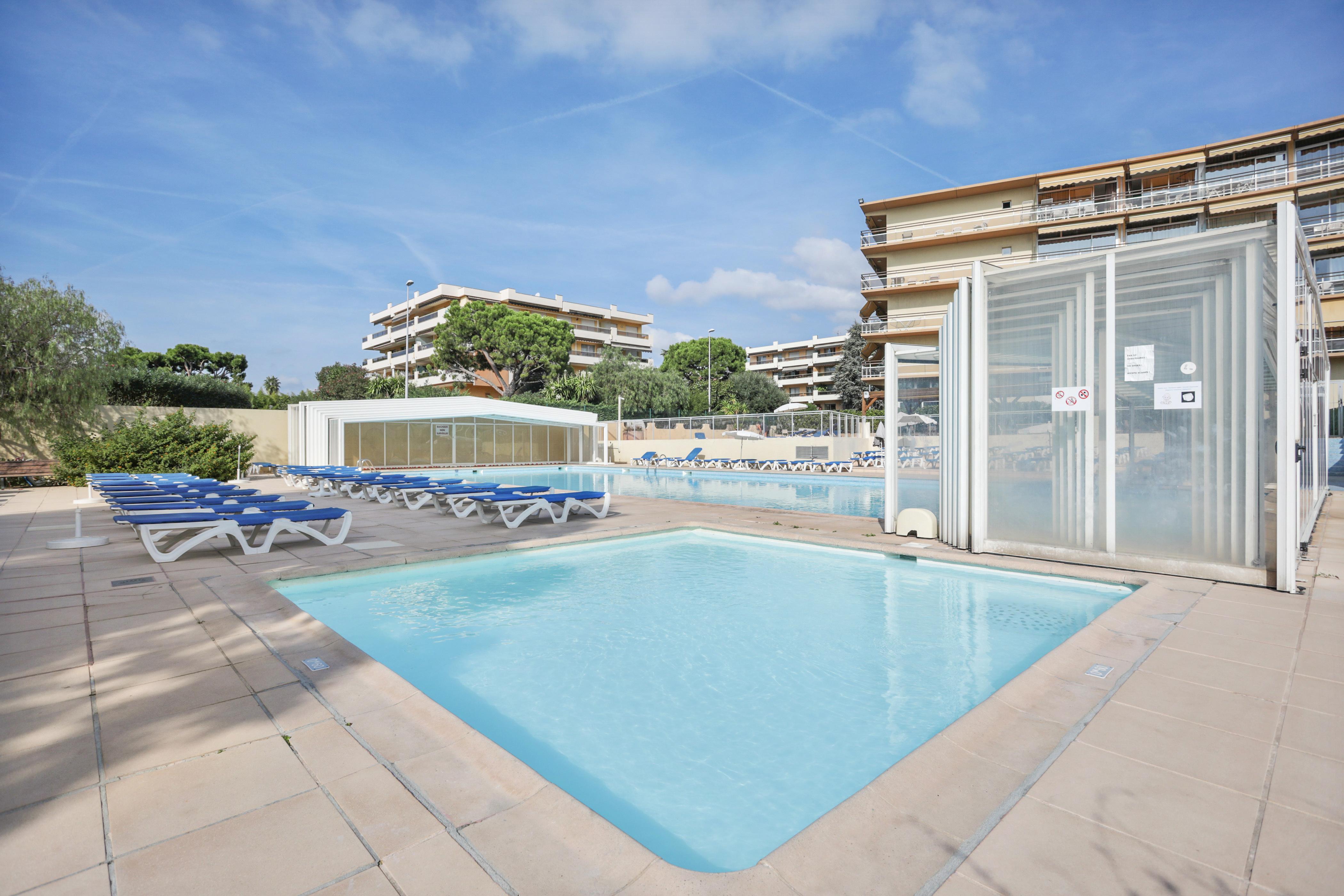 Résidence Pierre&Vacances Heliotel Marine Saint-Laurent-du-Var Extérieur photo