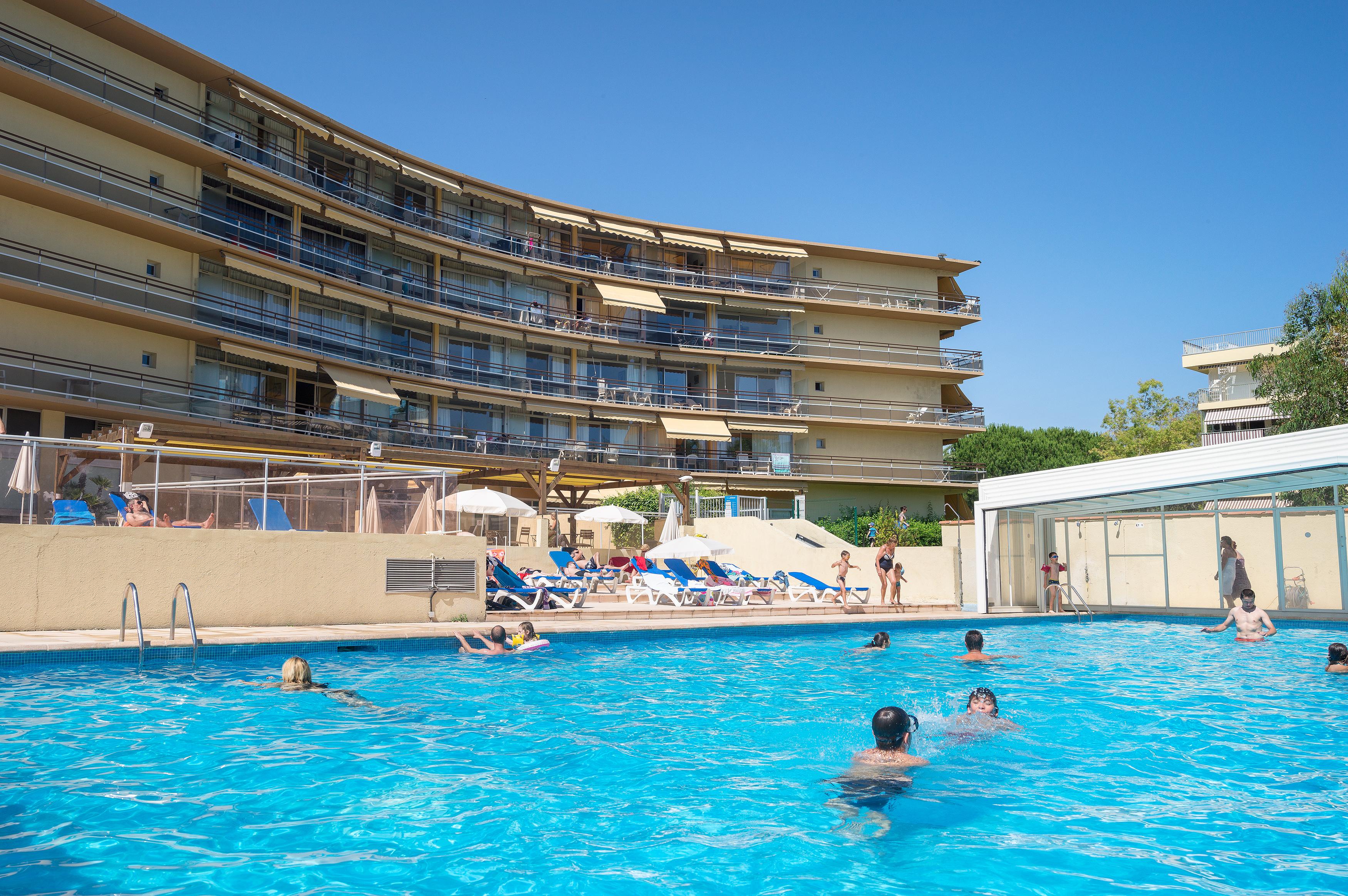 Résidence Pierre&Vacances Heliotel Marine Saint-Laurent-du-Var Extérieur photo