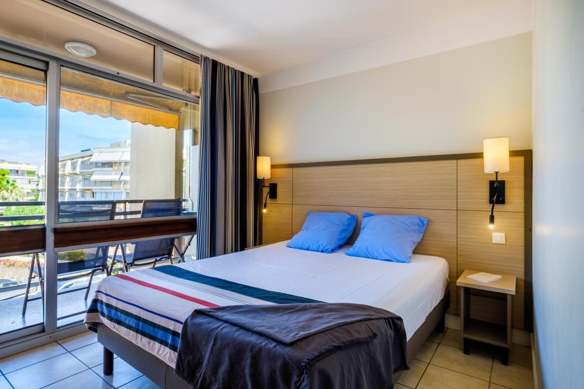 Résidence Pierre&Vacances Heliotel Marine Saint-Laurent-du-Var Extérieur photo