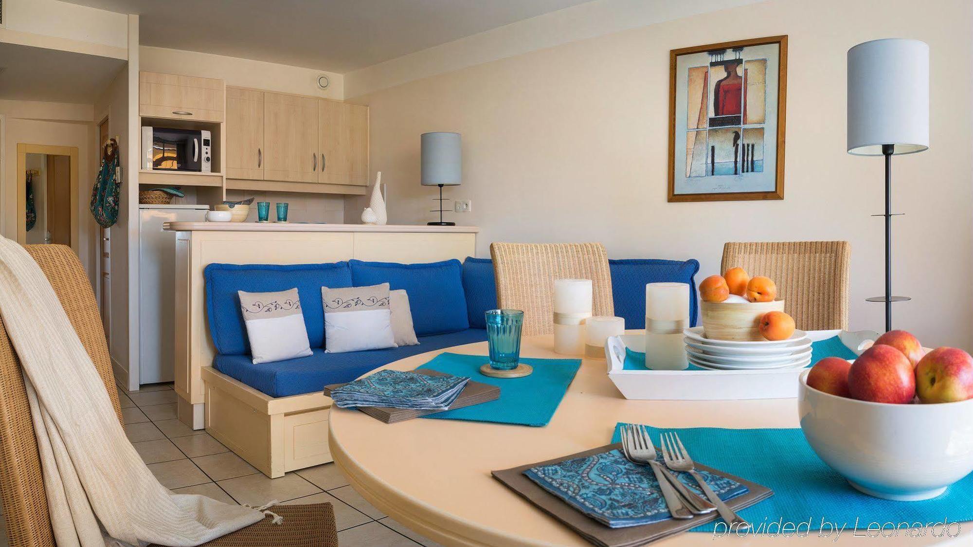 Résidence Pierre&Vacances Heliotel Marine Saint-Laurent-du-Var Extérieur photo