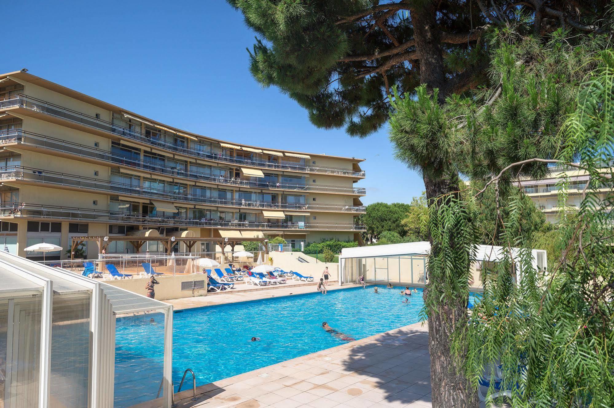 Résidence Pierre&Vacances Heliotel Marine Saint-Laurent-du-Var Extérieur photo